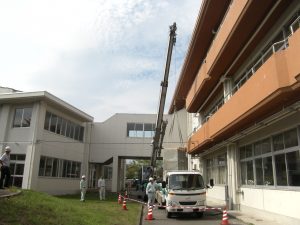 屋外機吊り上げ